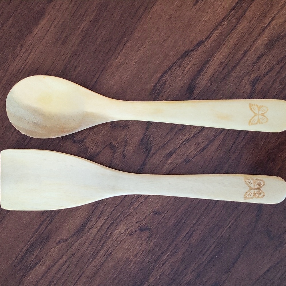 The Pioneer Woman Acacia Wooden Utensil Set with Butterfly Design